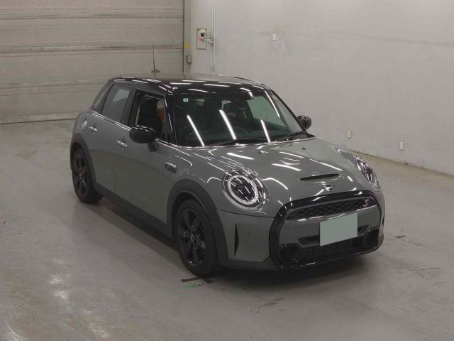 2022 MINI 5HB Cooper SD