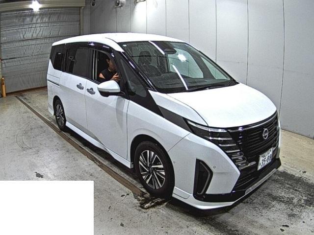 2023 Nissan Serena e-POWER e-POWER Luxion