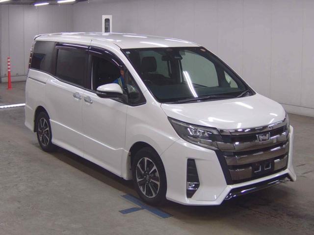 2018 Toyota Noah Si Double Bee
