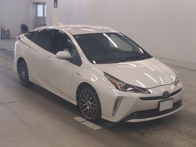 2019 Toyota Prius S Touring Selection