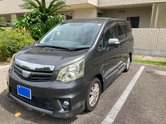 2010 Toyota Noah Si