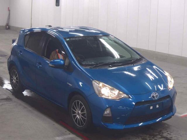 2013 Toyota Aqua S