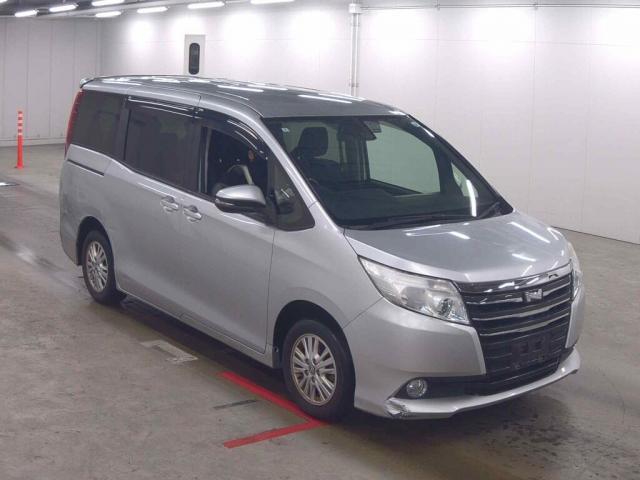 2016 Toyota Noah G