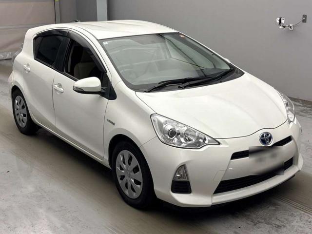 2012 Toyota Aqua S