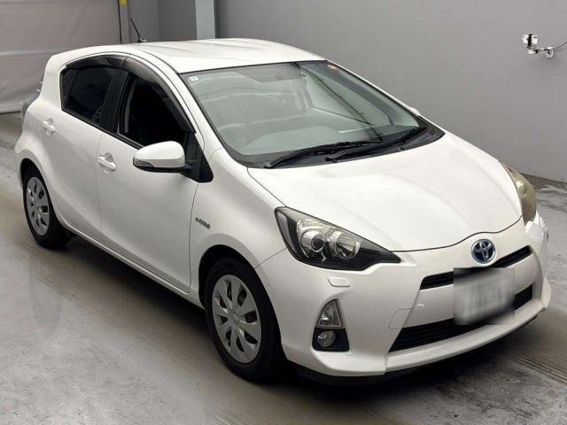 2012 Toyota Aqua S