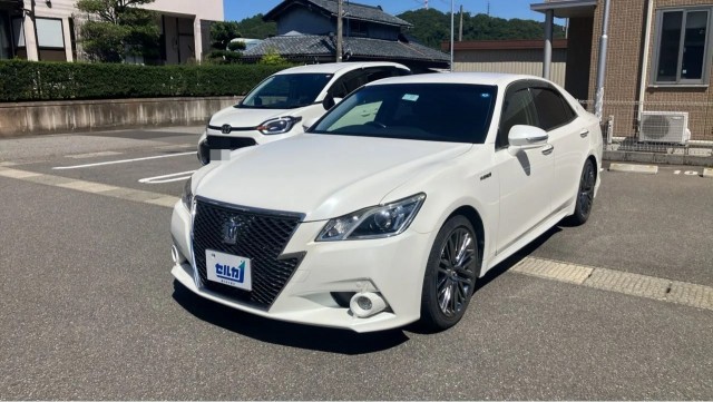 2013 Toyota Crown Hybrid Athlete S