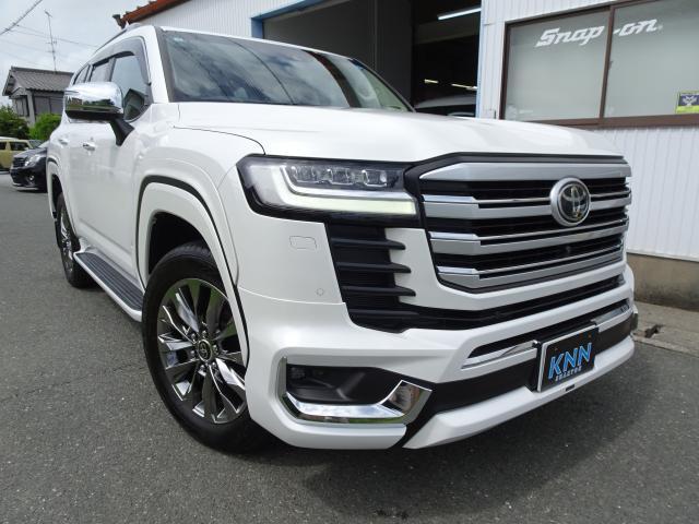 2023 Toyota LandCruiser ZX Rear Entertainment