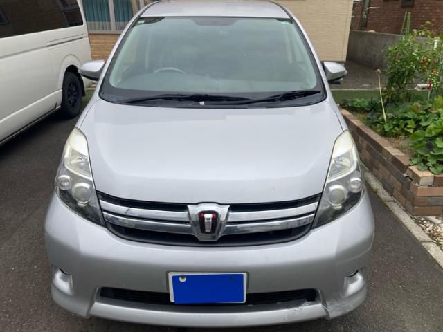 2016 Toyota Isis Platana