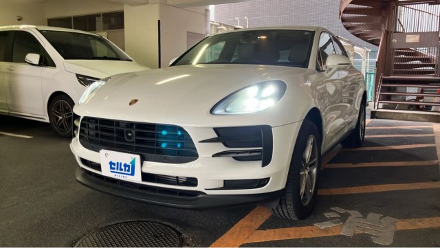 2020 Porsche Macan Macan