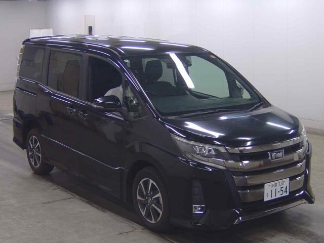 2018 Toyota Noah Si Both Sides PSD Flip Monitor 4WD