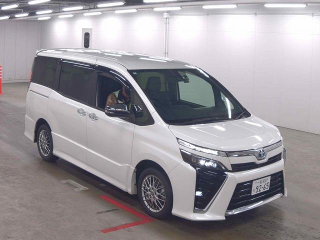 2022 Toyota Voxy Hybrid Hybrid ZS Kirameki?