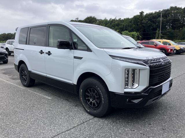 2025 Mitsubishi Delica D5 Chamonix User Trade-in 4WD Cold Weather Specification e-Assist 11-inch Display Audio Multi-Around Monitor