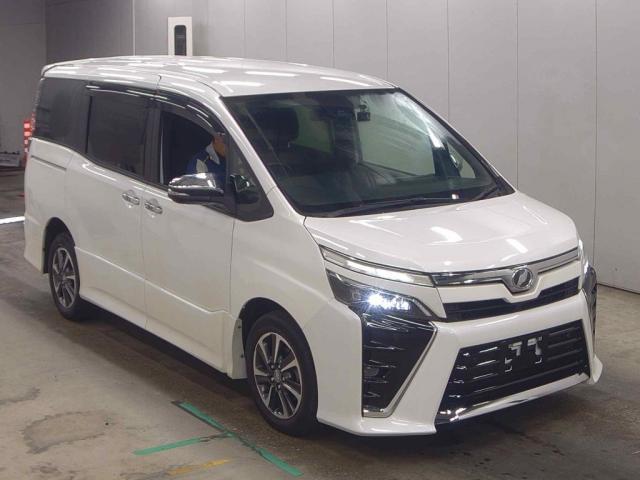 2019 Toyota Voxy ZS Kirameki?