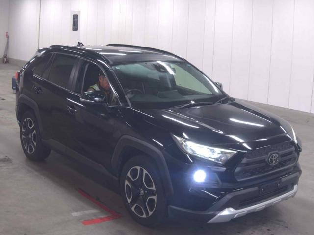 2019 Toyota RAV4 5D Adventure