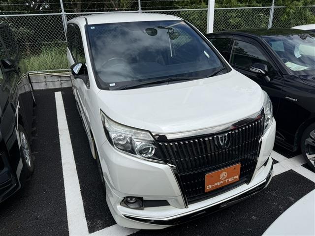 2016 Toyota Esquire 2.0 Gi Black Tailored