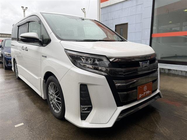 2018 Toyota Noah Hybrid 1.8Si Double Bee