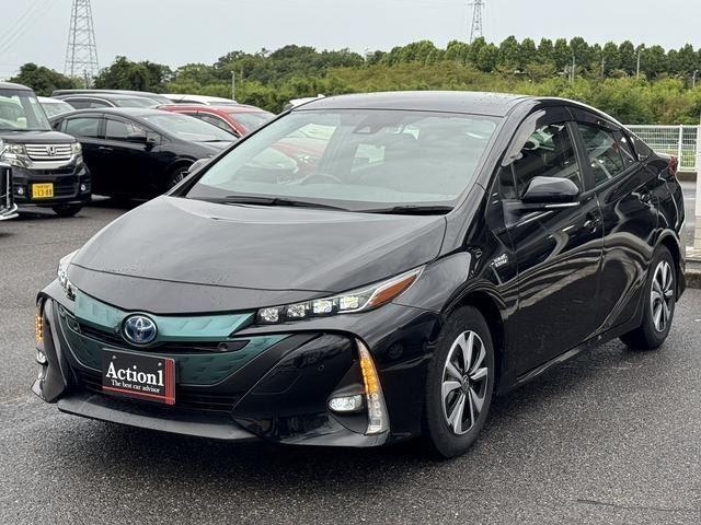 2019 Toyota Prius PHEV S Safety Package