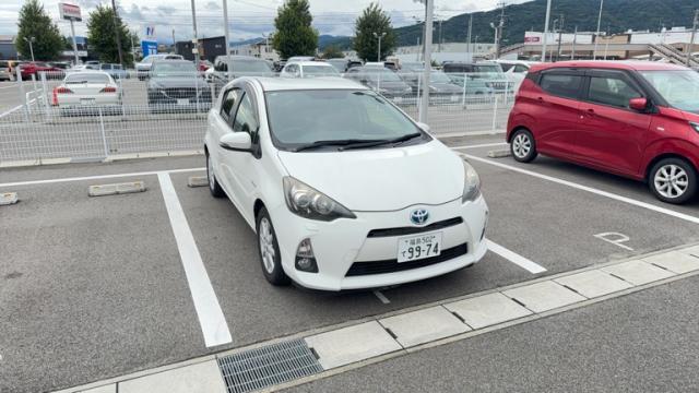 2013 Toyota Aqua S