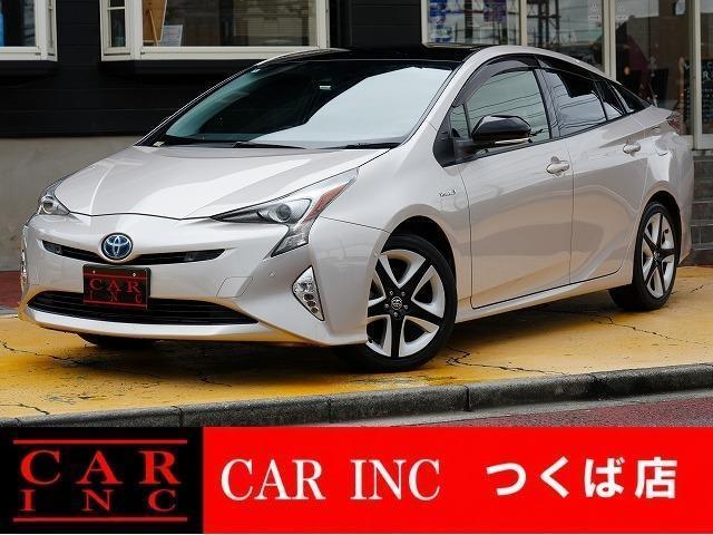 2018 Toyota Prius S Safety Plus Two-tone