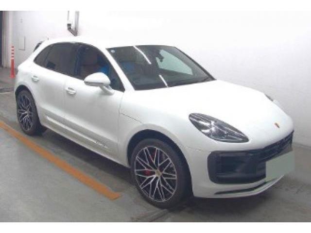 2023 Porsche Macan Macan GTS Sport Chrono Package