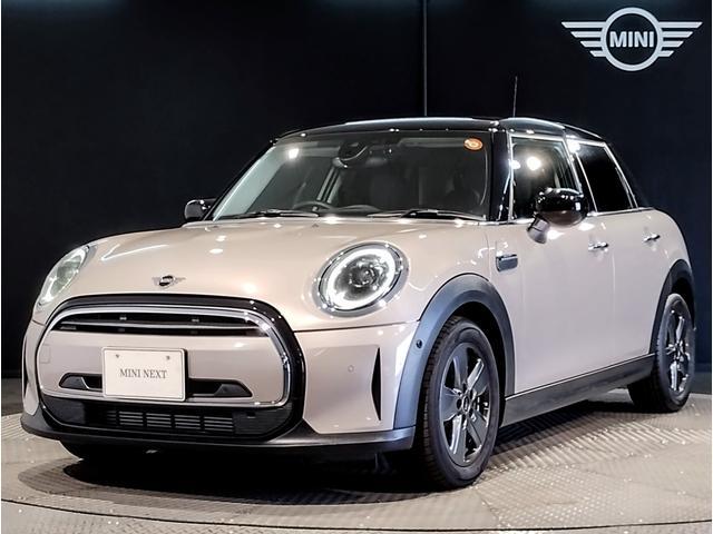 2022 MINI 5HB Cooper Classic Trim