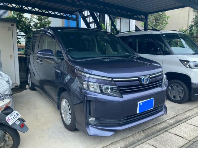 2014 Toyota Voxy Hybrid Hybrid V