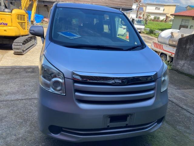 2009 Toyota Noah X