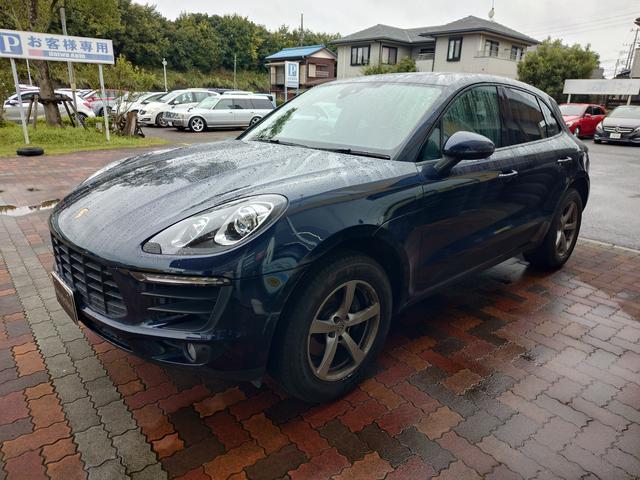 2016 Porsche Macan Macan