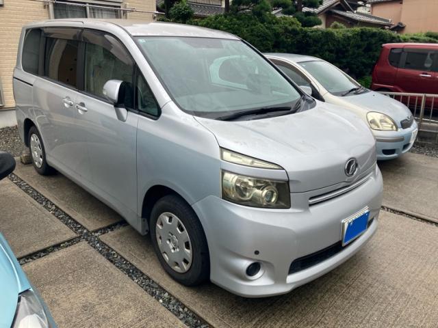 2009 Toyota Voxy X L Edition