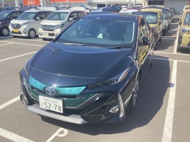 2017 Toyota Prius PHEV A Leather Package