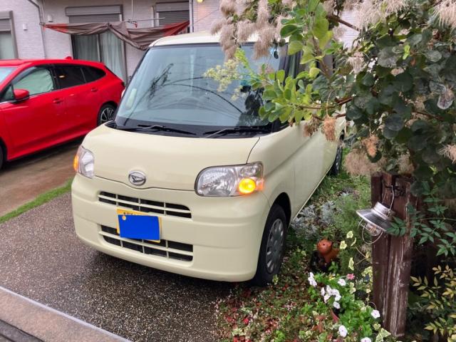 2010 Daihatsu Tanto X