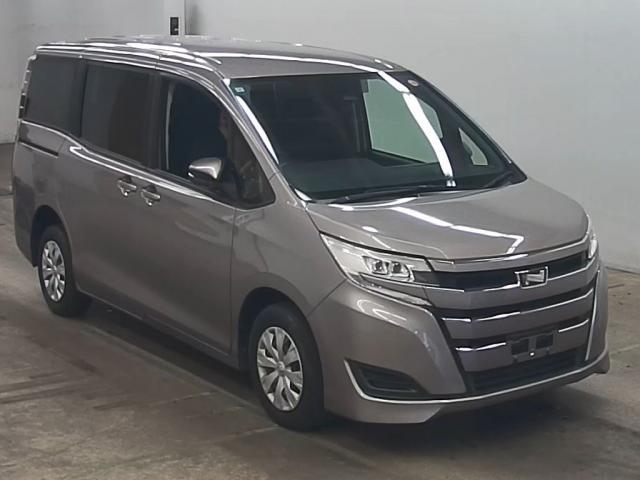 2018 Toyota Noah X