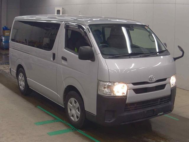 2020 Toyota Hiace Van Long DX