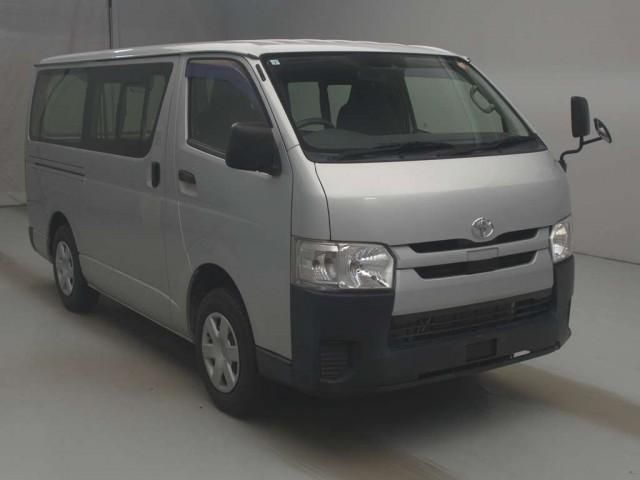 2018 Toyota Regiusace Van DX 4WD