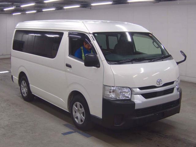 2020 Toyota Hiace Wagon DX