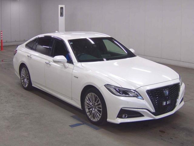 2019 Toyota Crown Hybrid Special Edition S Elegance Style