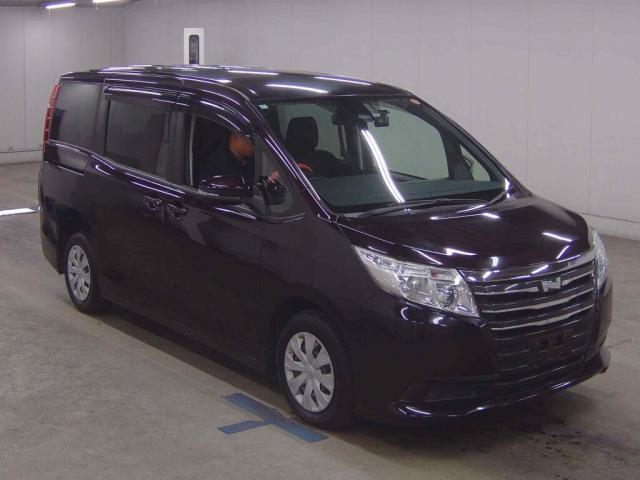 2016 Toyota Noah X Delight Plus
