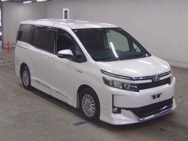 2015 Toyota Voxy Hybrid Hybrid V