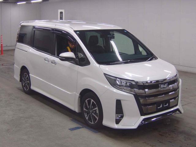 2018 Toyota Noah Si Double Bee