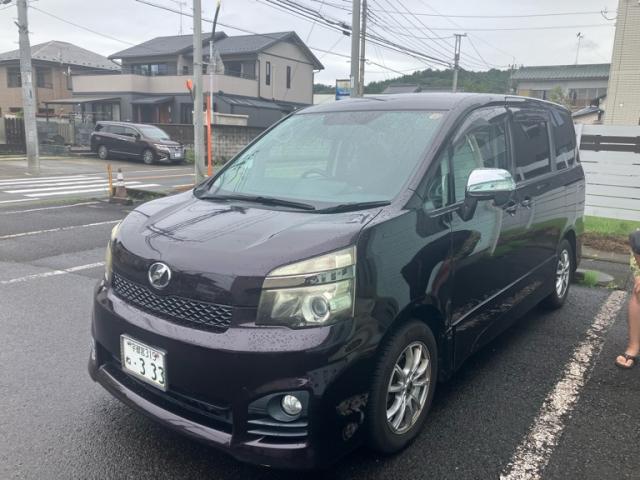 2010 Toyota Voxy ZS