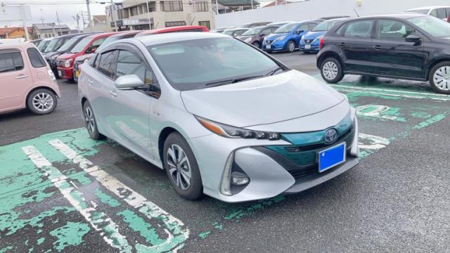 2017 Toyota Prius PHEV A