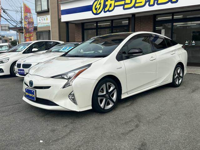 2018 Toyota Prius 1.8 S Safety Plus Two-tone
