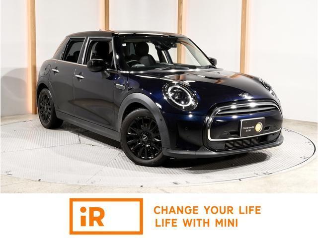 2022 MINI 5HB Cooper Classic Trim