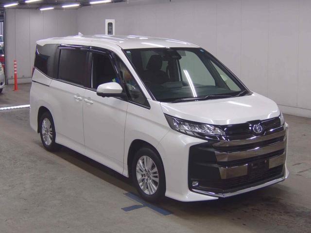 2022 Toyota Noah S-G