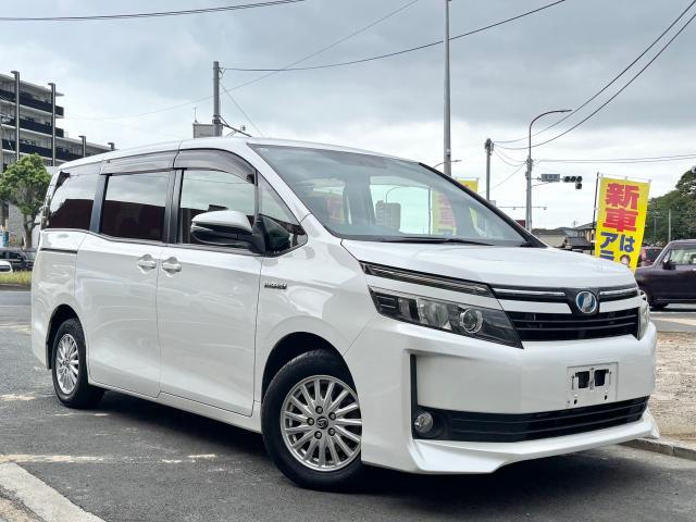 2015 Toyota Voxy Hybrid Hybrid V