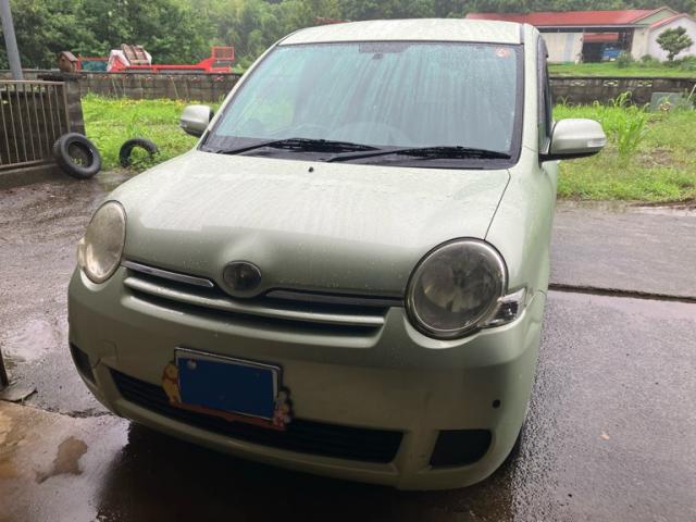 2010 Toyota Sienta Special X Limited