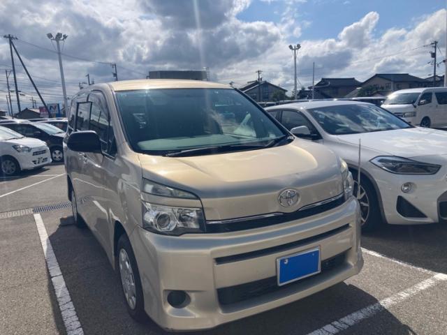 2011 Toyota Voxy X L Edition