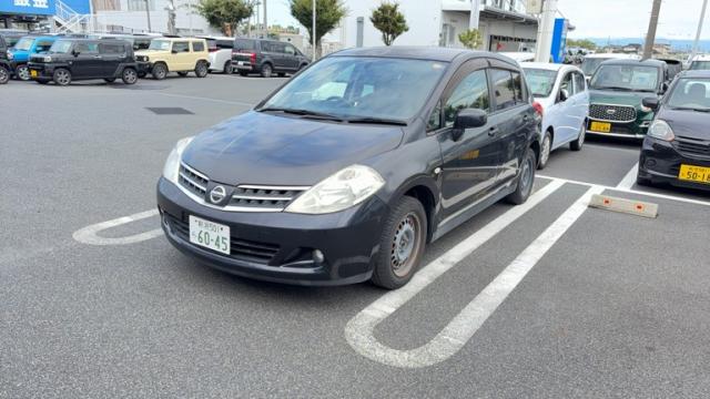 2011 Nissan Tiida Special 15M_SV Plus Plusma