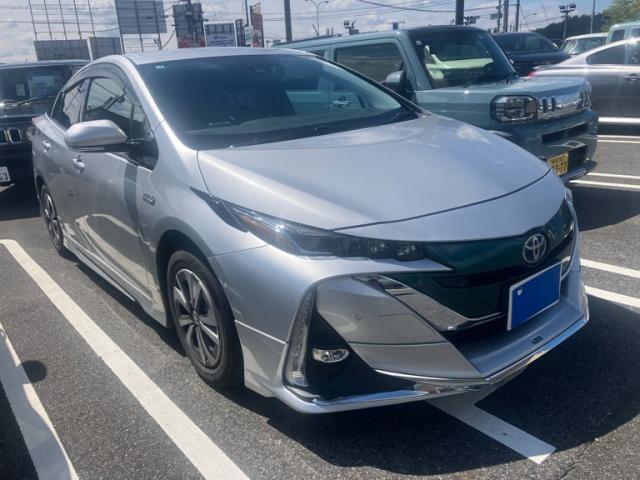 2017 Toyota Prius PHEV A