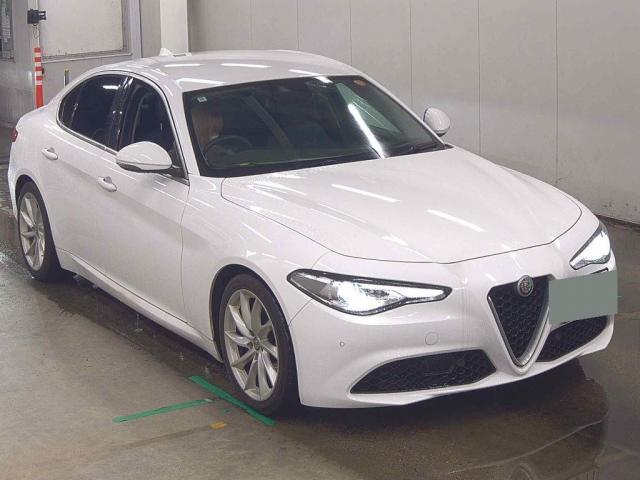 2018 Alfa Romeo Giulia Super
